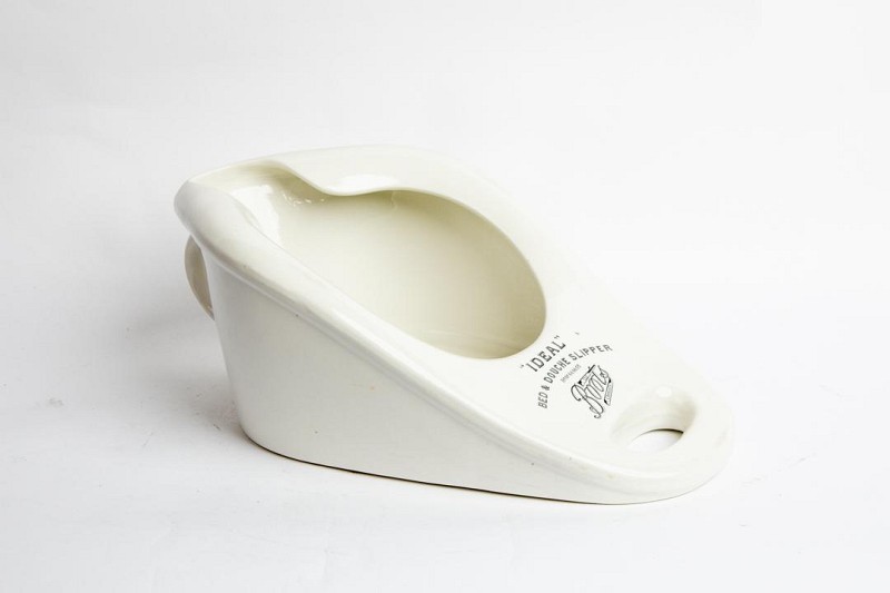 Slipper Bed Pan Ceramic